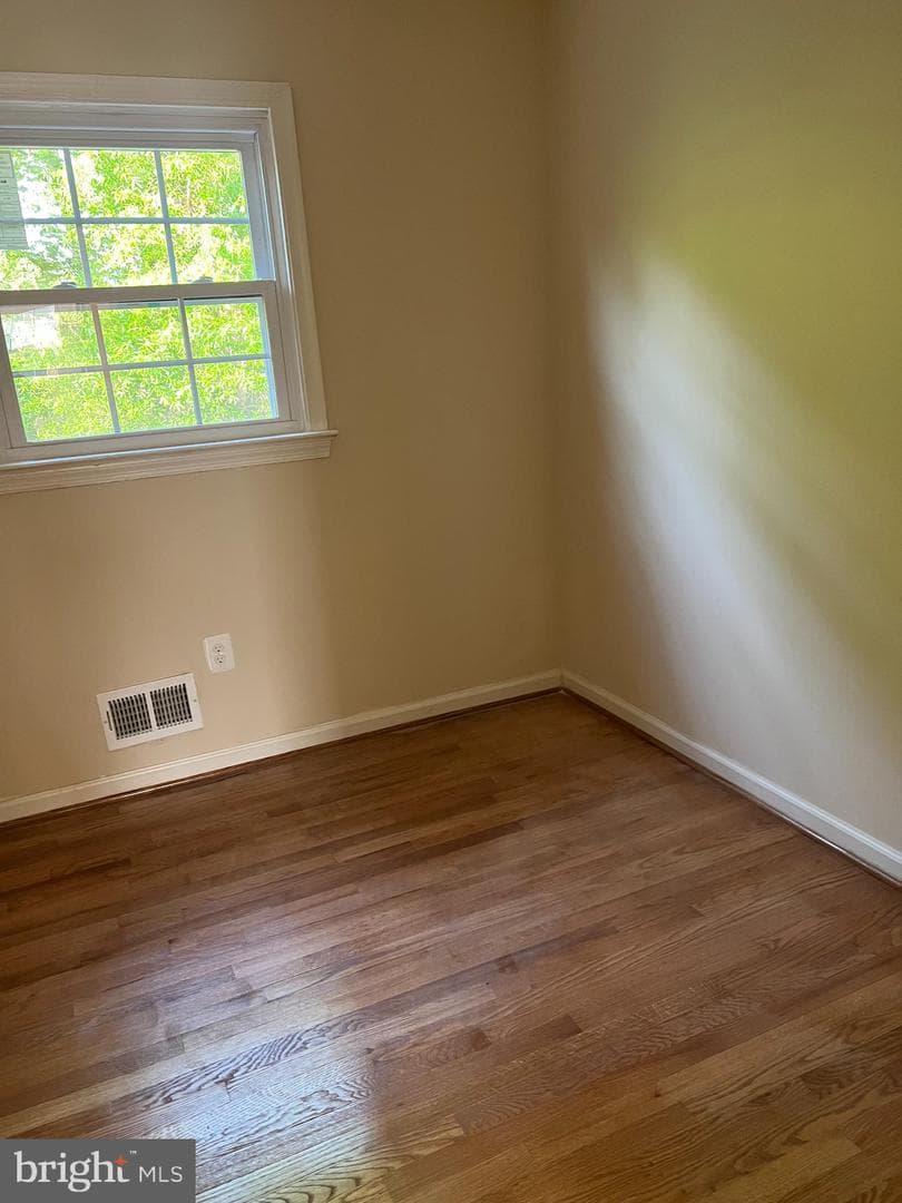 14425 Village Drive photo 6
