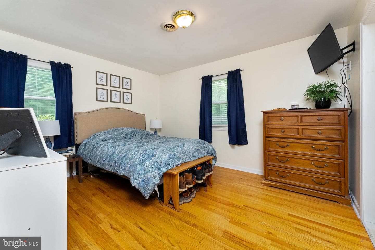 10001 Hopkins Lane photo 15