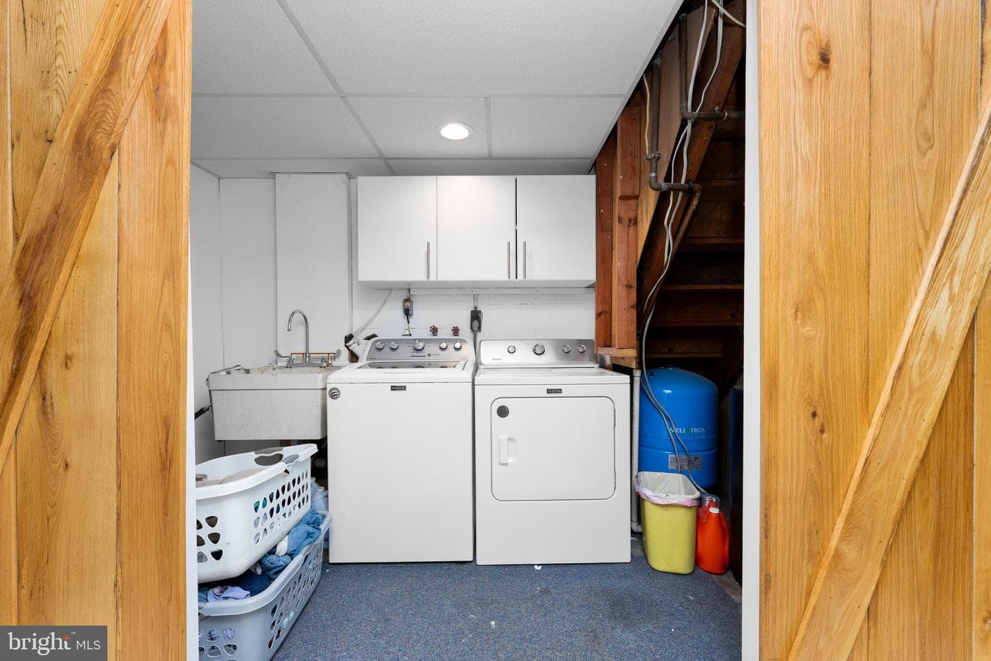 10001 Hopkins Lane photo 23