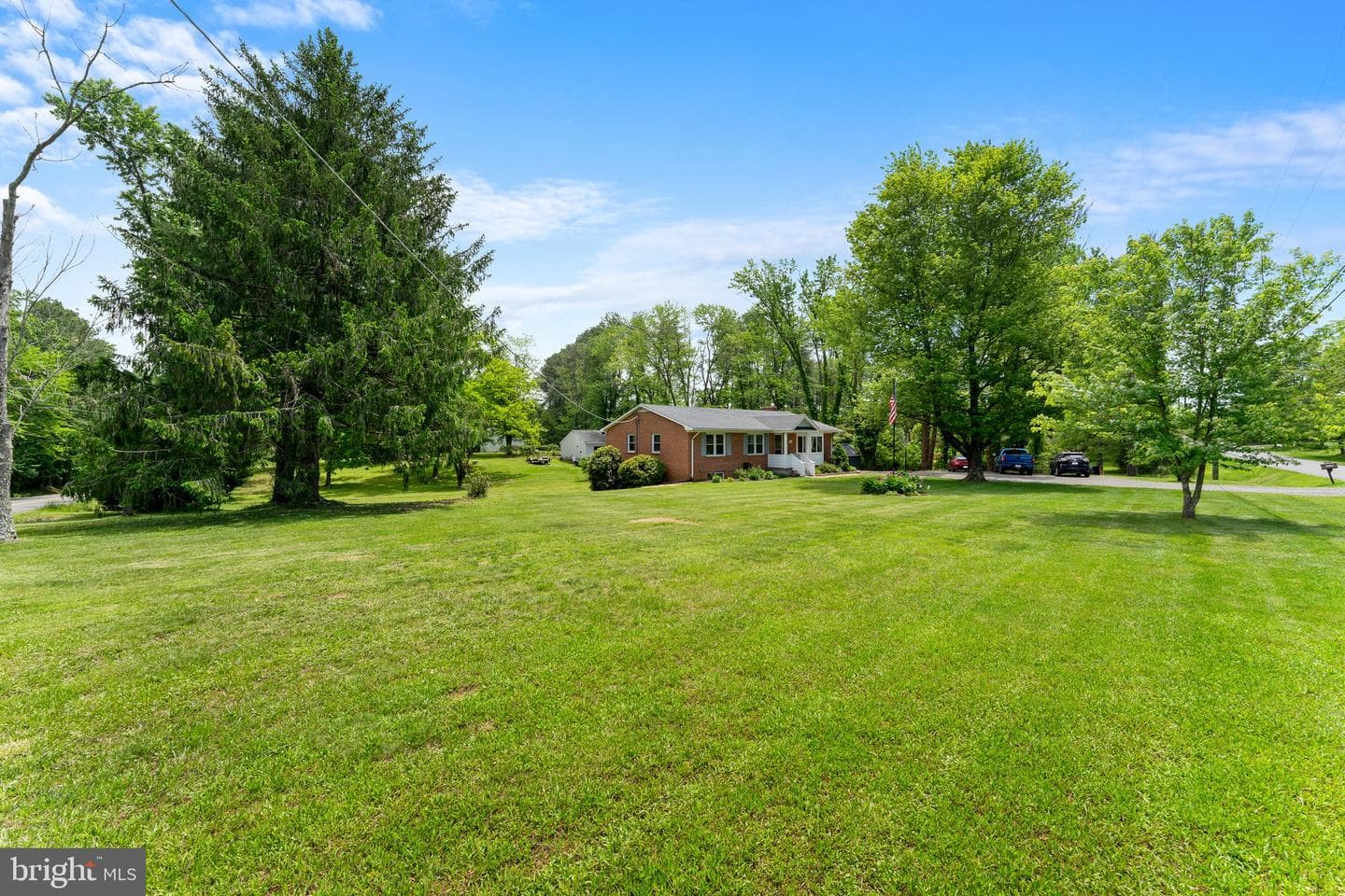10001 Hopkins Lane photo 3
