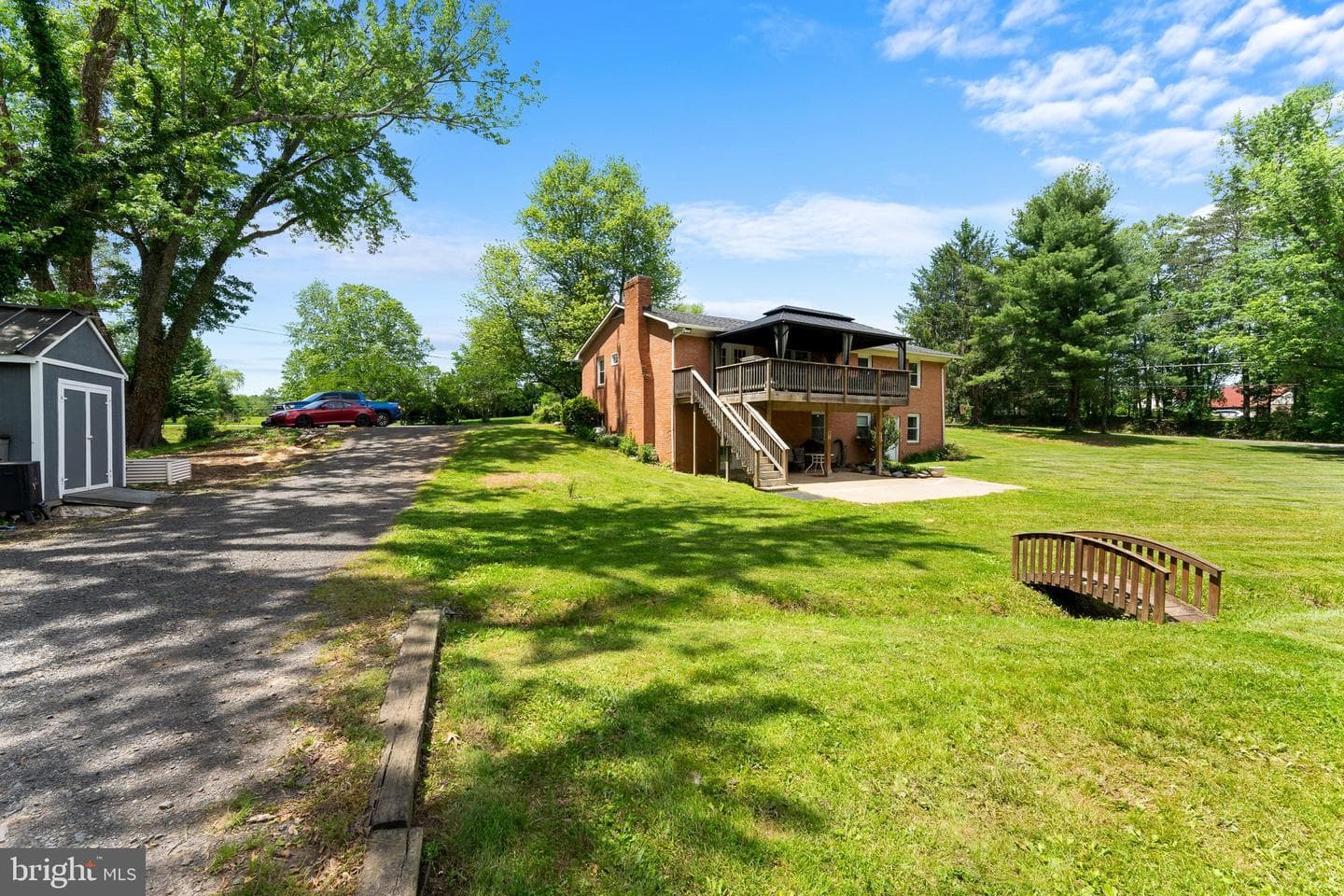 10001 Hopkins Lane photo 30
