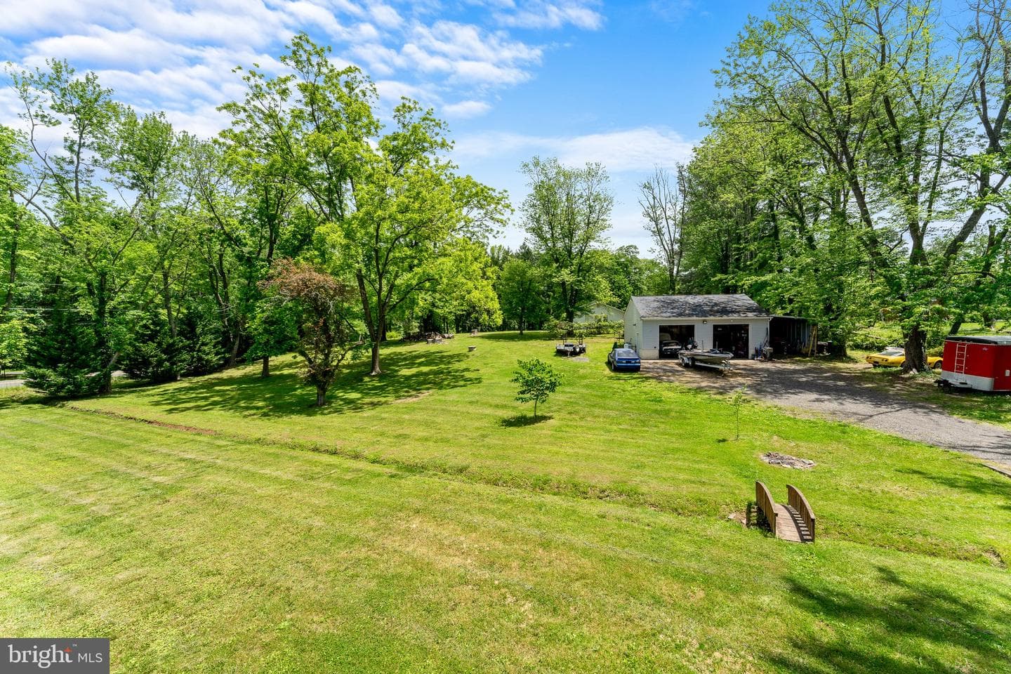 10001 Hopkins Lane photo 31