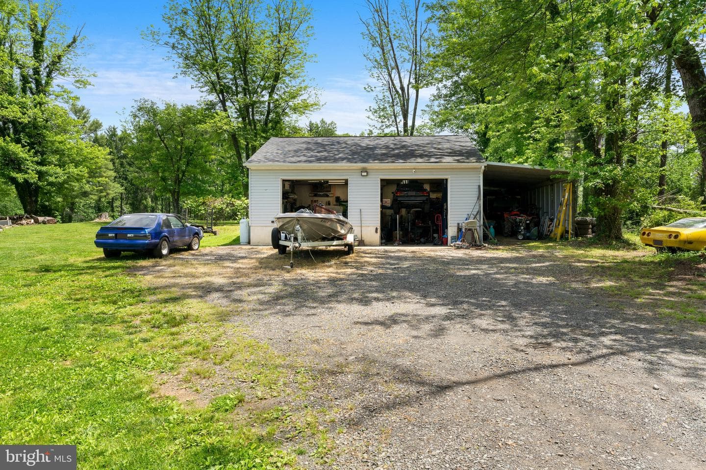 10001 Hopkins Lane photo 32