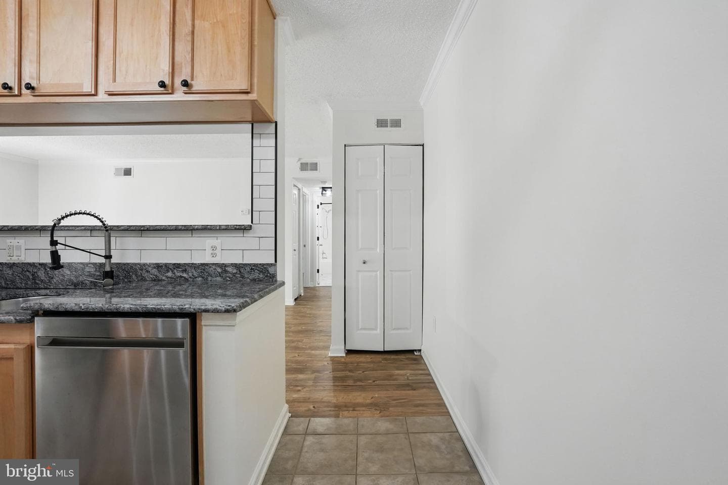 15645 Horseshoe Lane photo 9