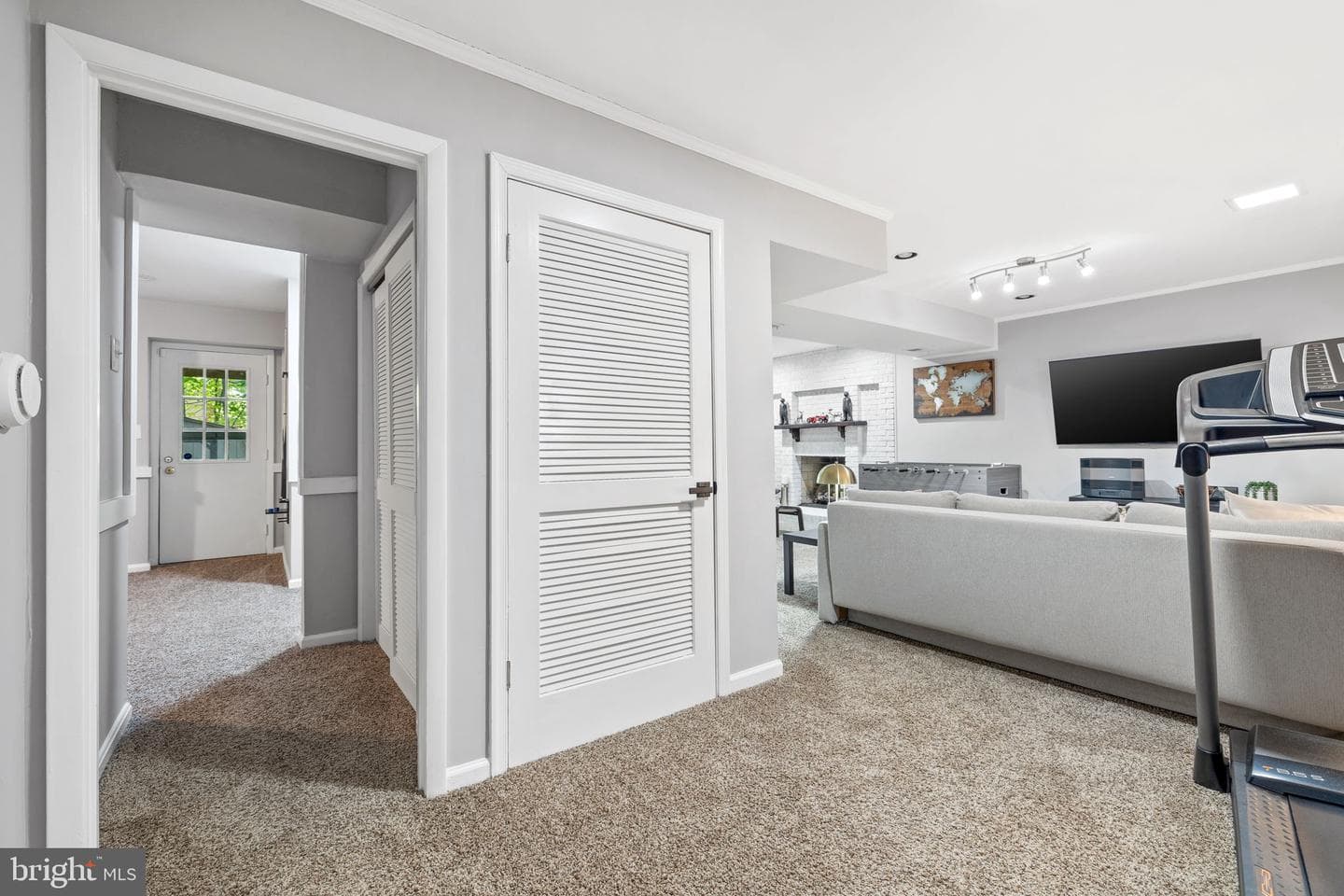 15807 Marlington Drive photo 32