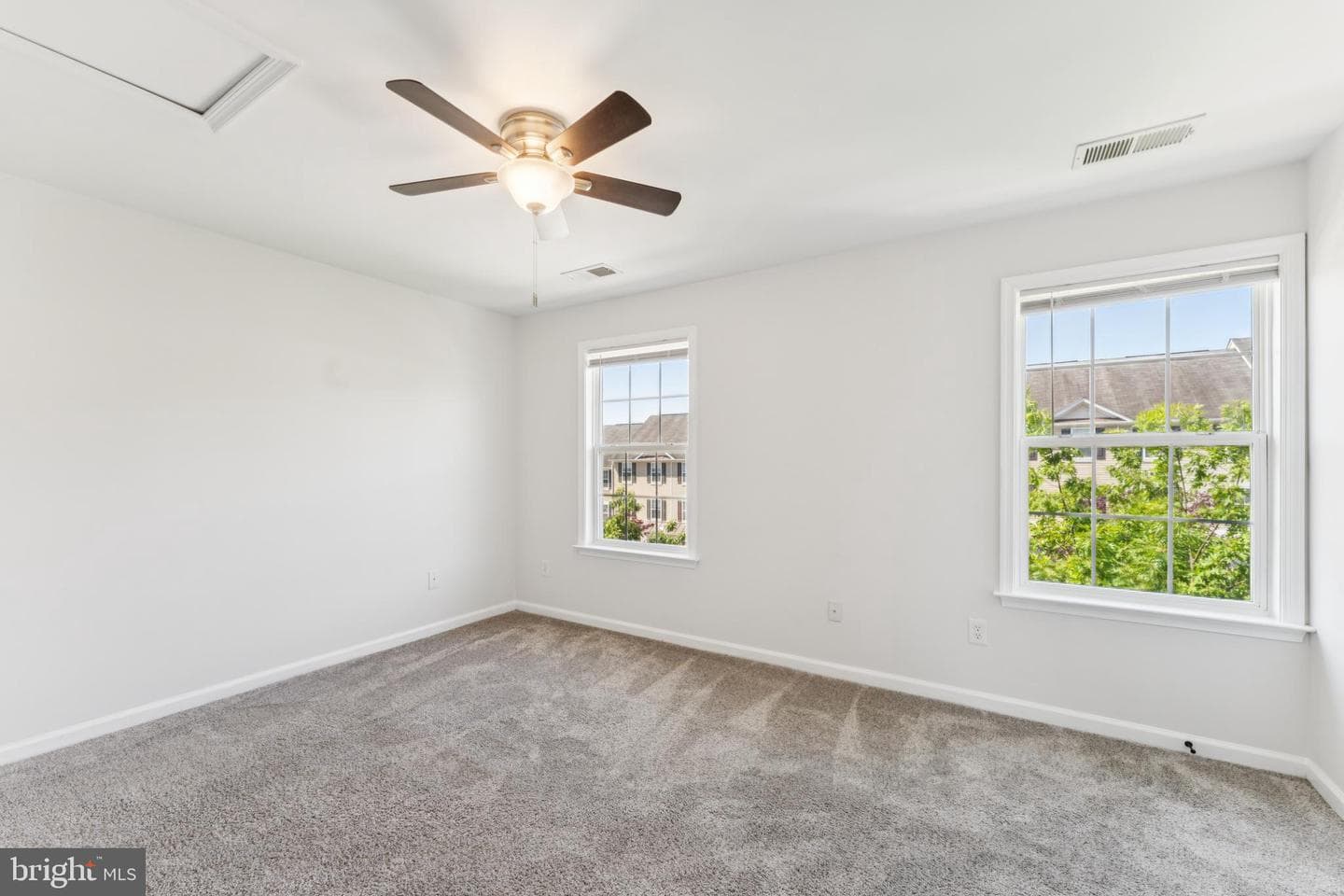 2924 Truffle Oak Place photo 14