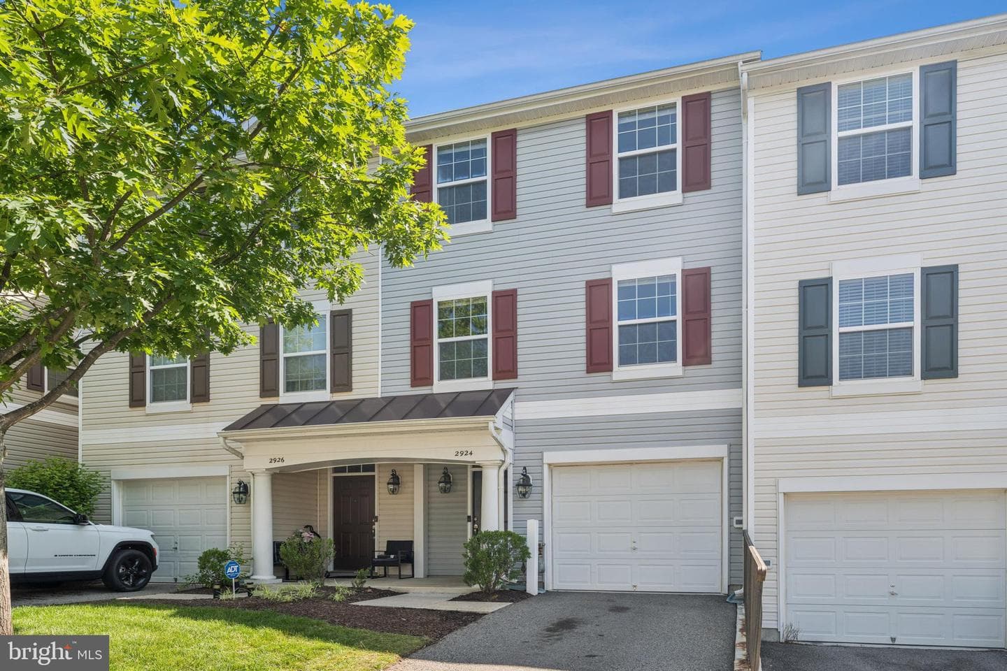 2924 Truffle Oak Place photo 2