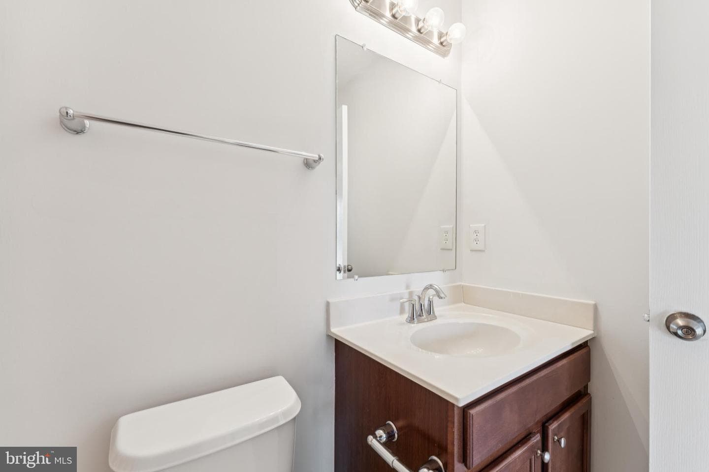 2924 Truffle Oak Place photo 5