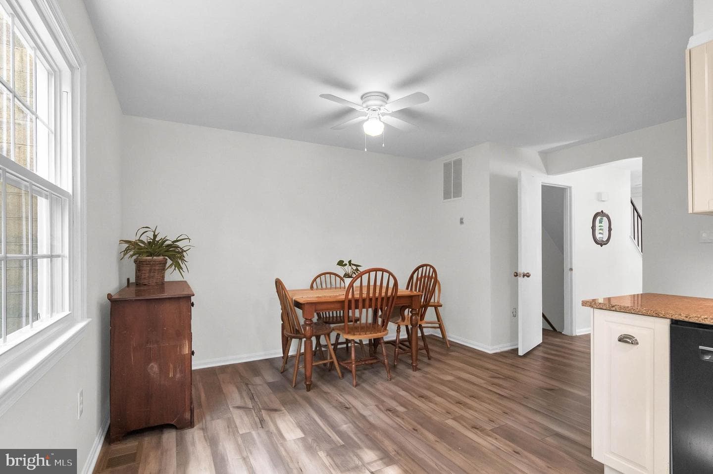 4660 Charlton Court photo 7