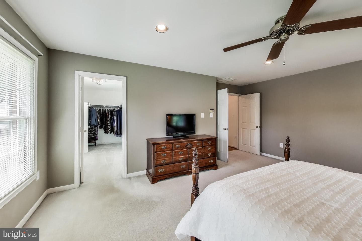 3940 Spirea Court photo 29