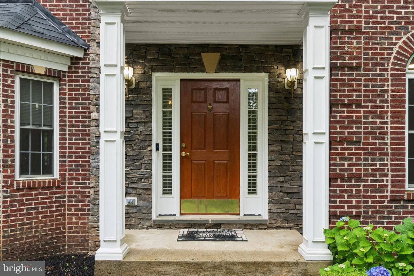 13432 Classic Oaks Court photo 2