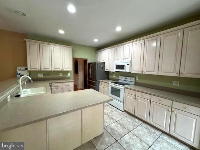 1720 Faversham Way photo 8