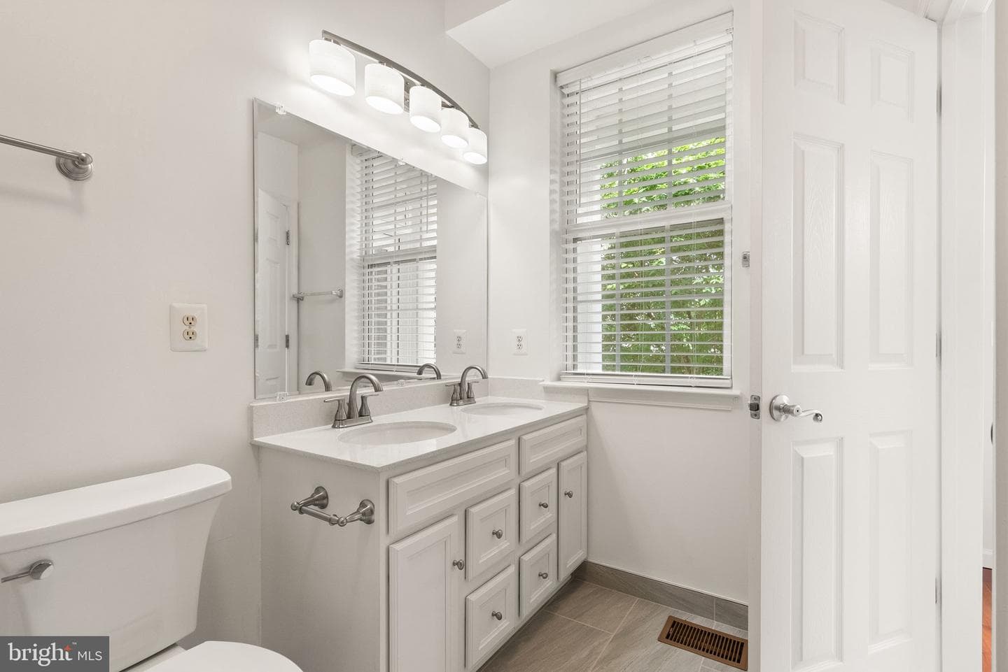 13800 Breezy Ridge Way #101 photo 25