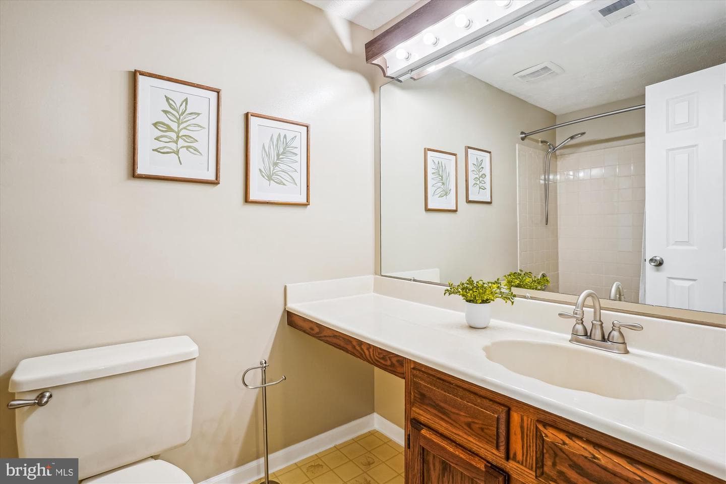 15082 Lindenberry Lane photo 20