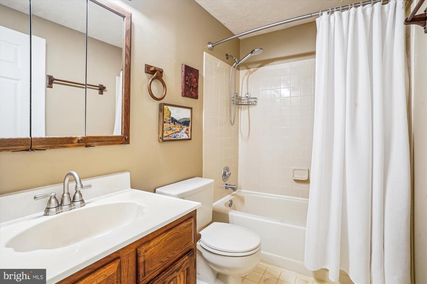 15082 Lindenberry Lane photo 24