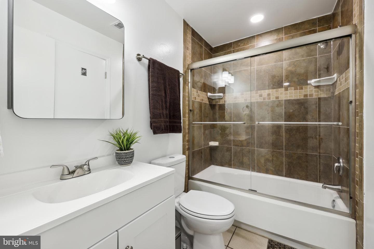 2847 Madeira Court #14 photo 16