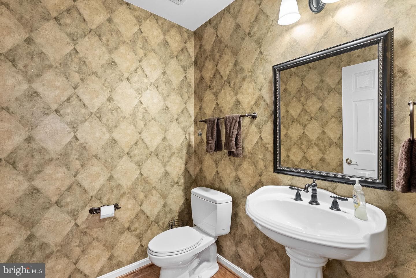 7633 Great Dover Street photo 42