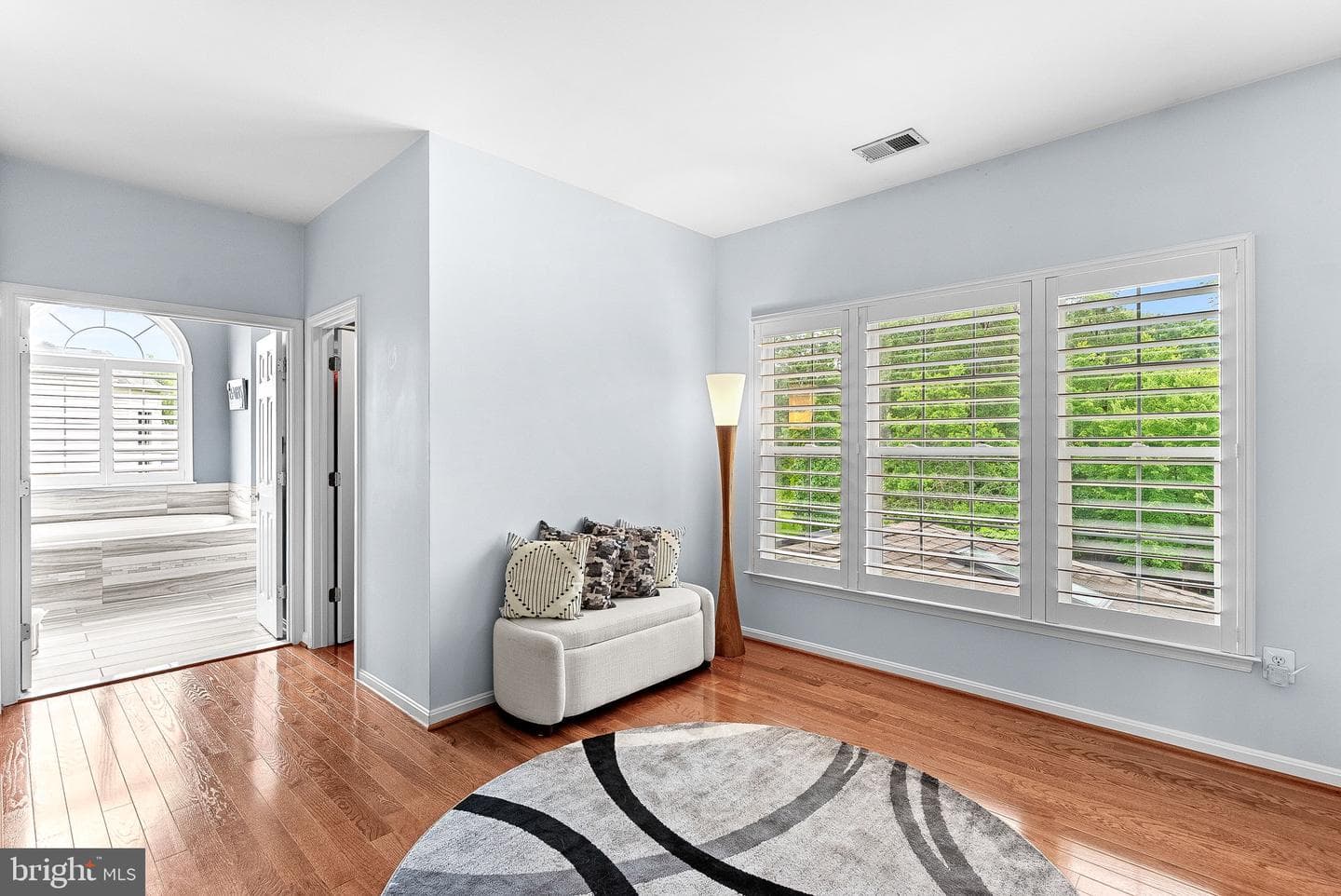 7633 Great Dover Street photo 47