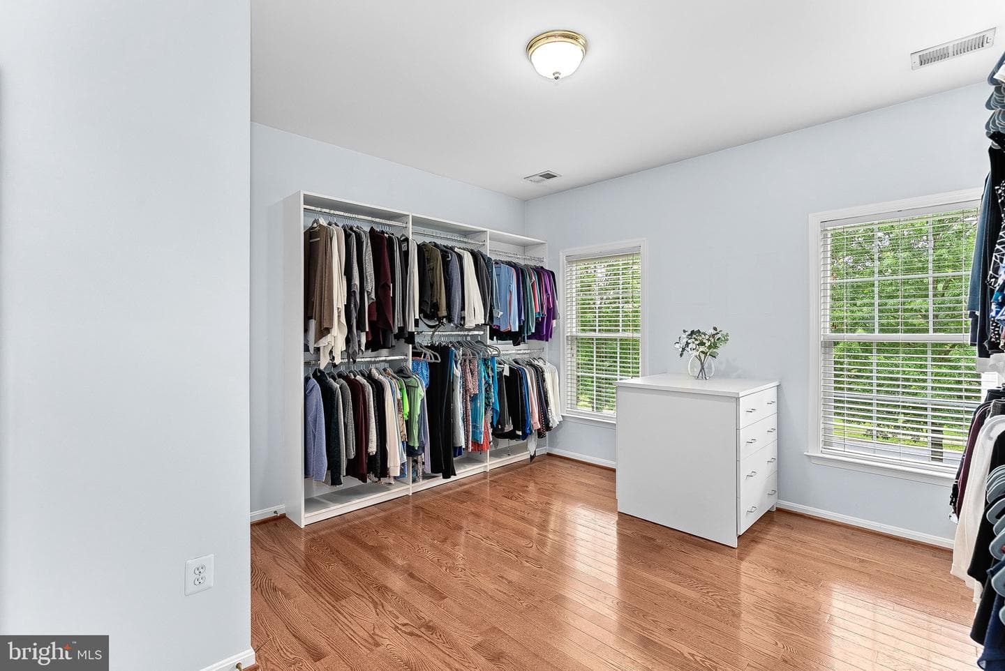 7633 Great Dover Street photo 59