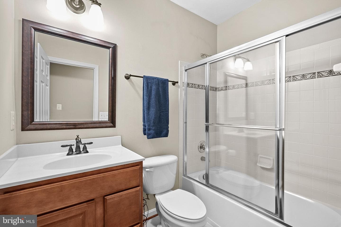 7633 Great Dover Street photo 77