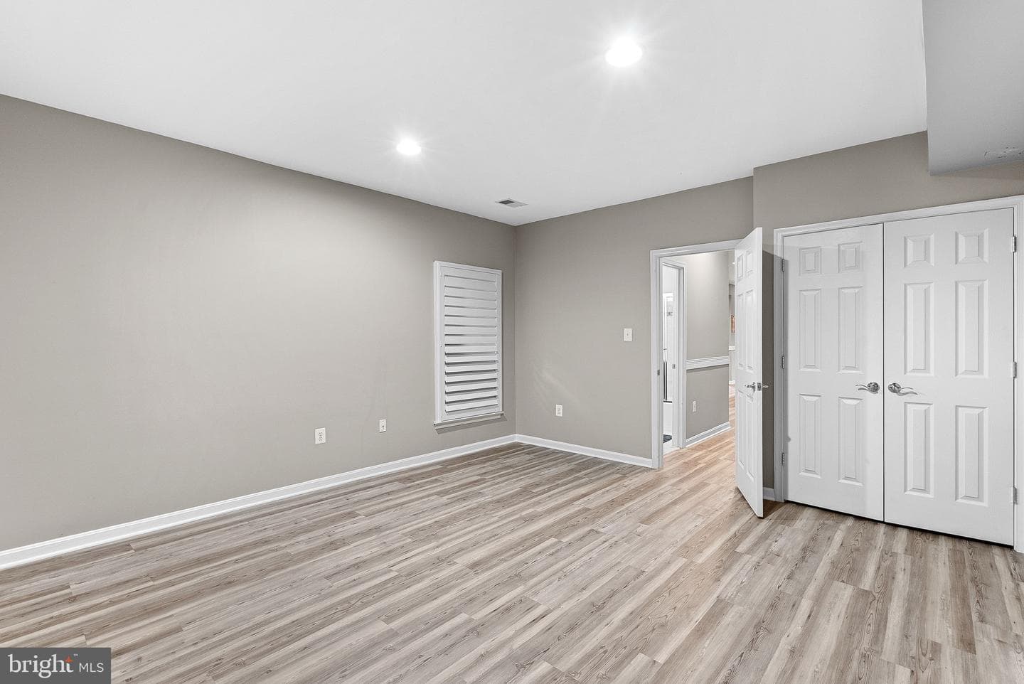 7633 Great Dover Street photo 79