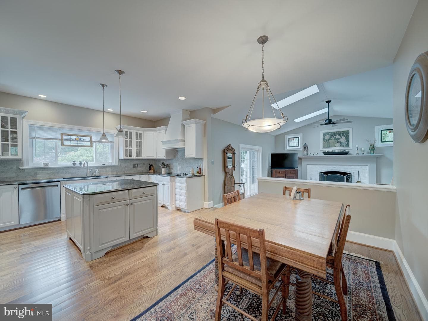 4387 Stepney Drive photo 22