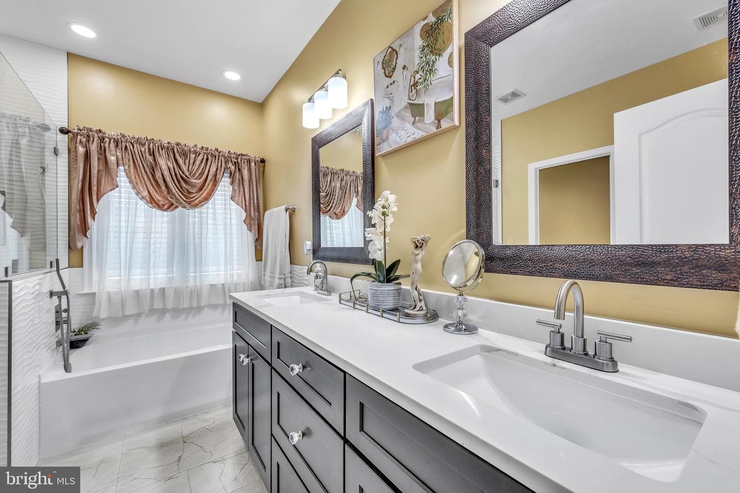 4141 Philena Street photo 23