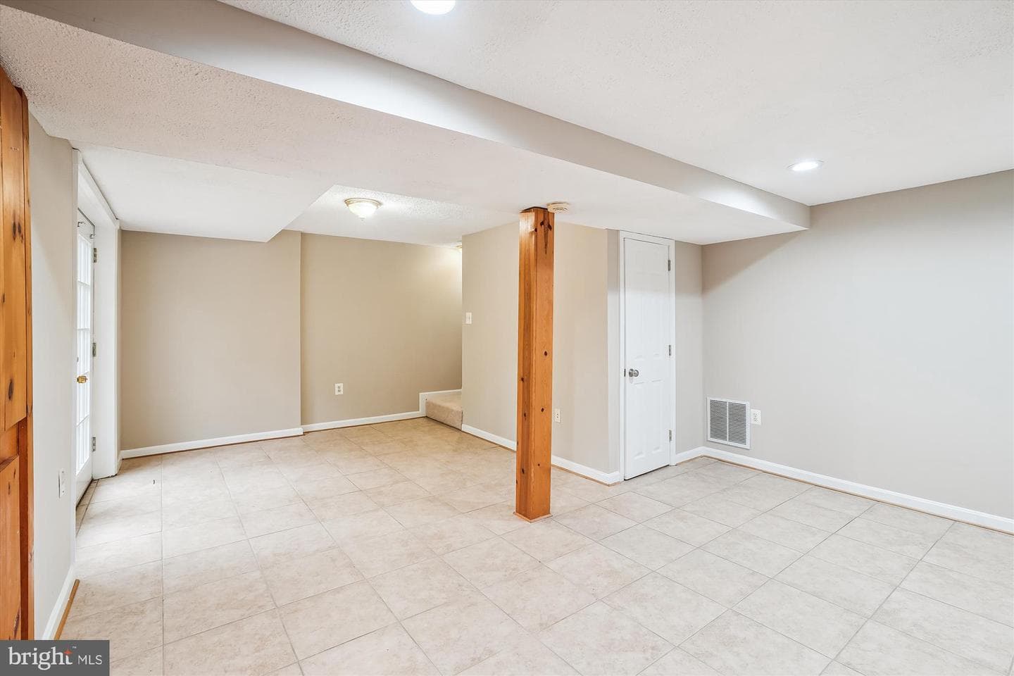 2502 Dover Court photo 24