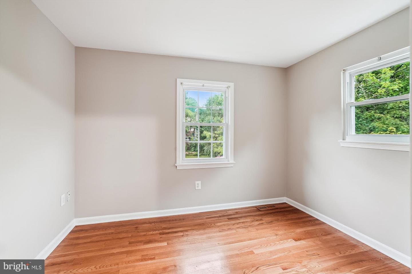 2502 Dover Court photo 31