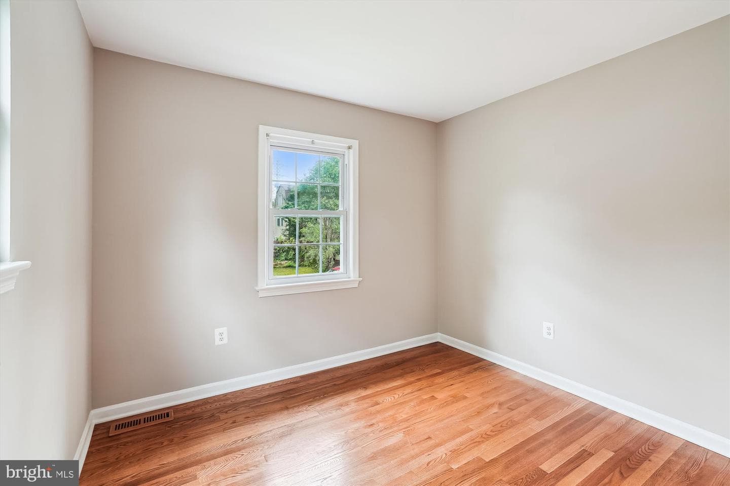 2502 Dover Court photo 36