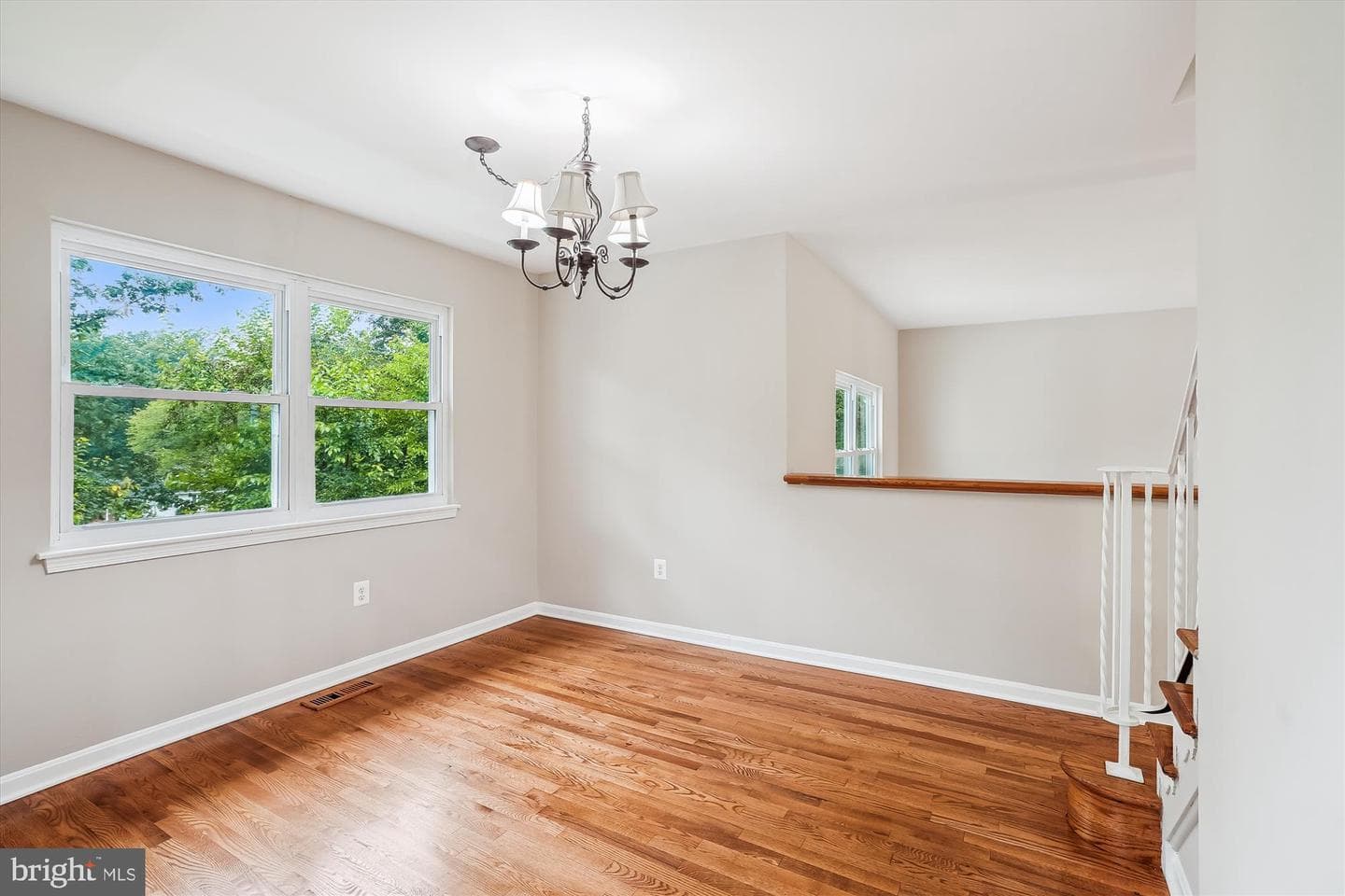 2502 Dover Court photo 5