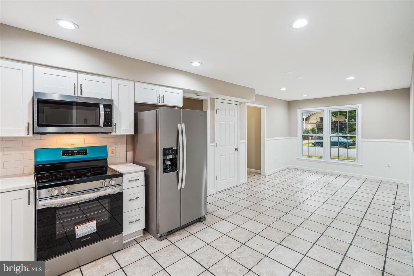 2502 Dover Court photo 8
