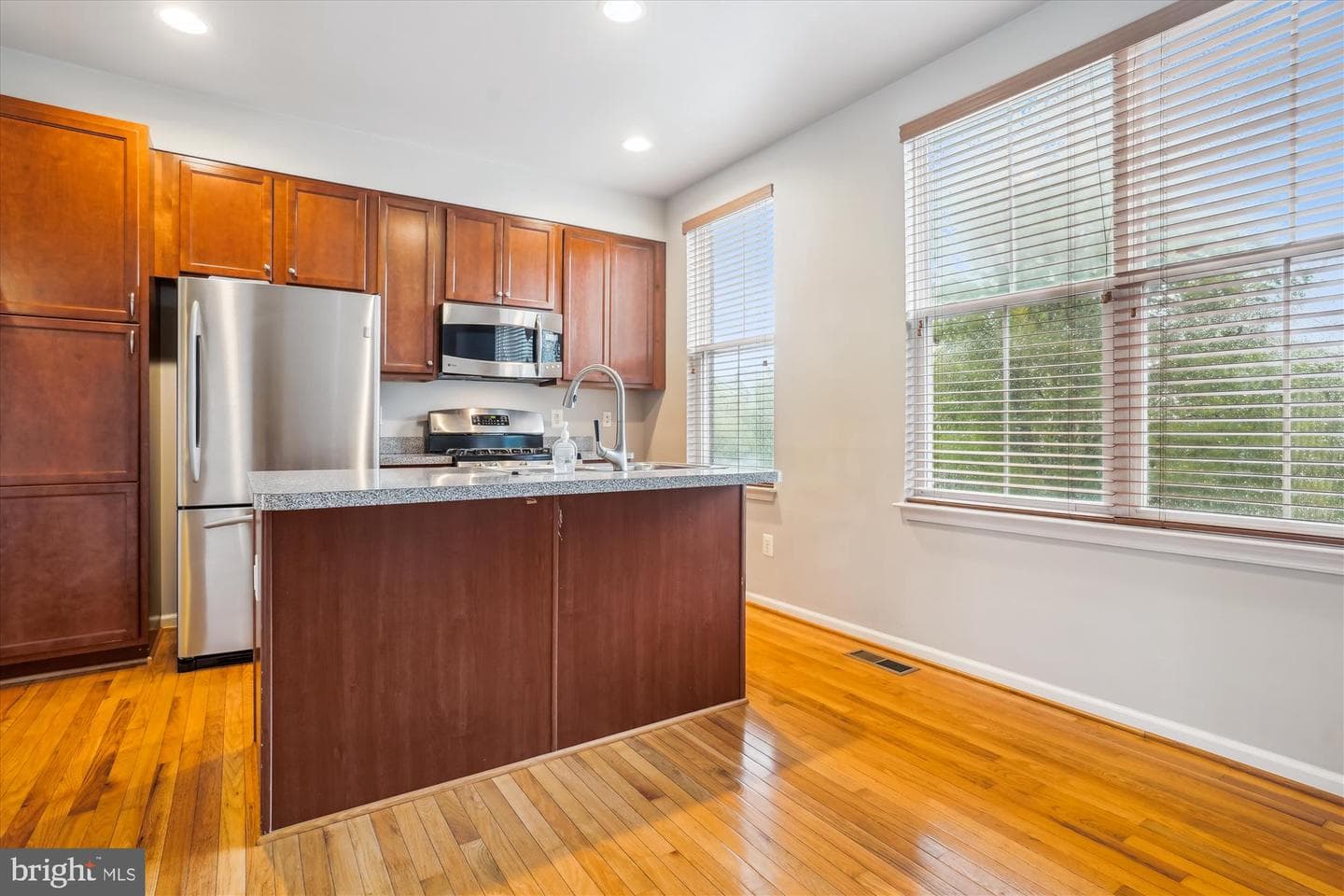 16758 Blackjack Oak Lane photo 4