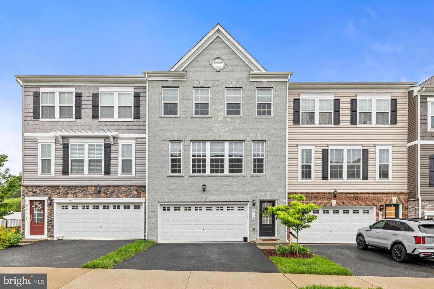 8775 Elsing Green Drive photo 2