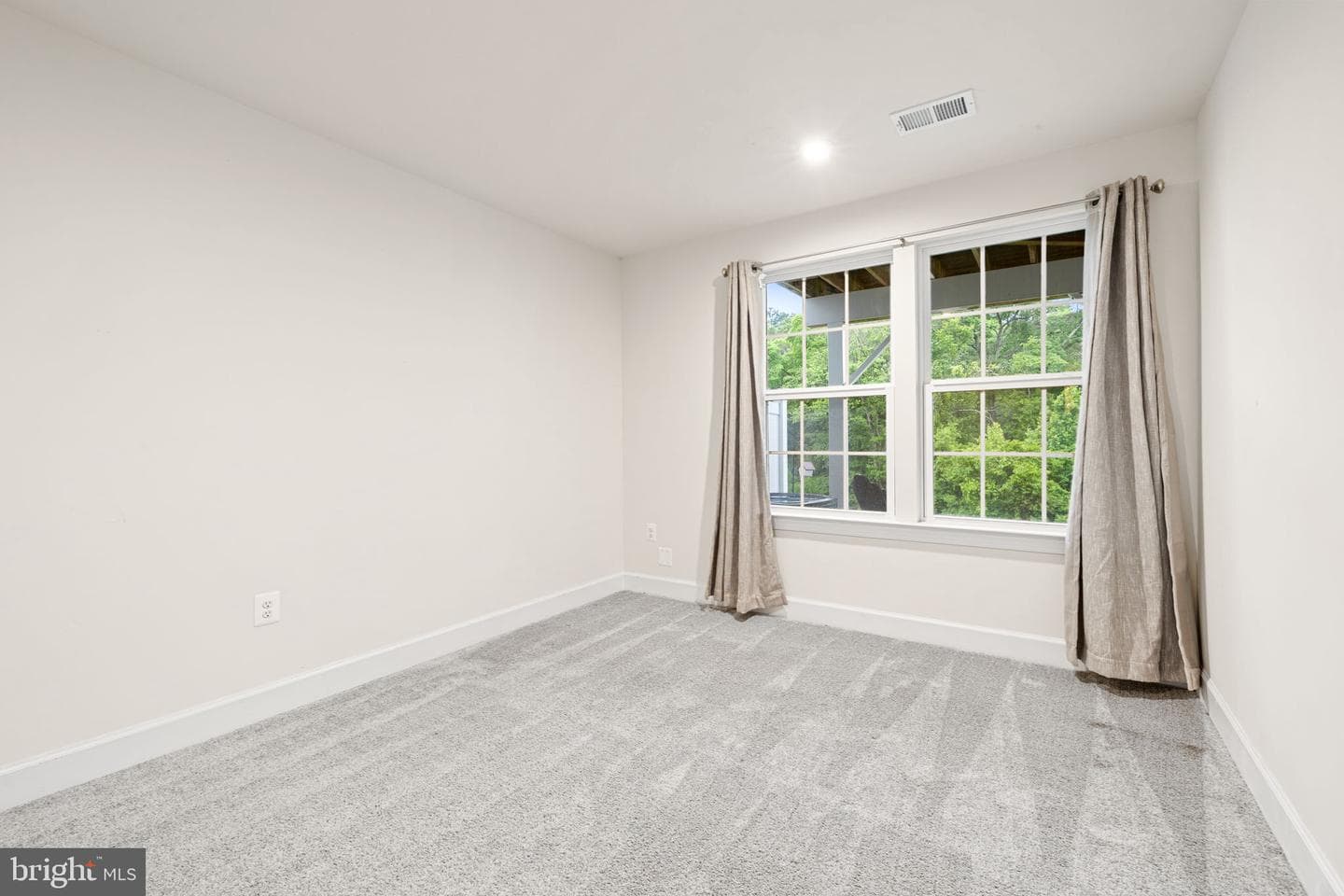 8775 Elsing Green Drive photo 27