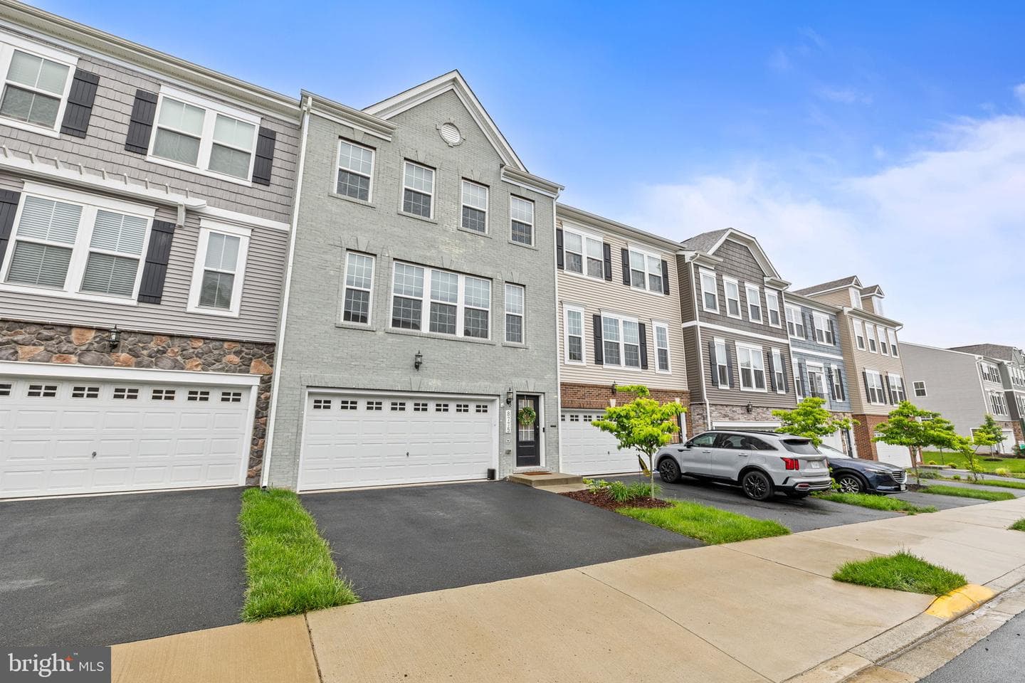8775 Elsing Green Drive photo 4