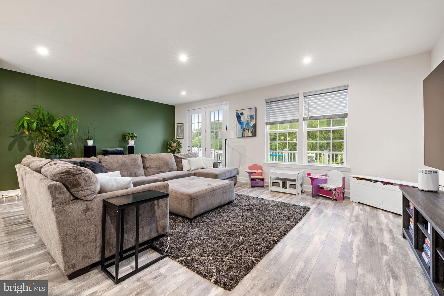 8775 Elsing Green Drive photo 6