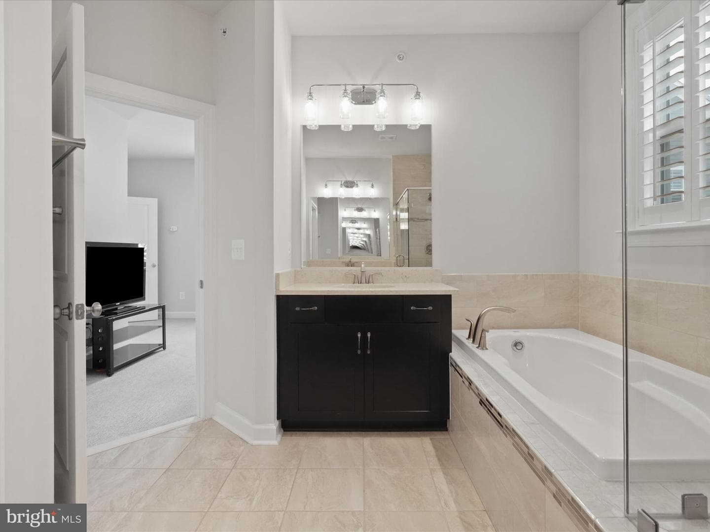 18206 Thunderbolt Road photo 24
