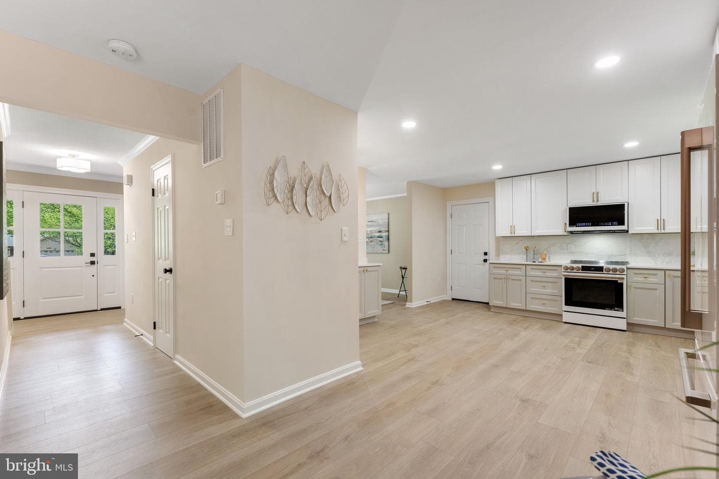 15706 Beacon Court photo 10