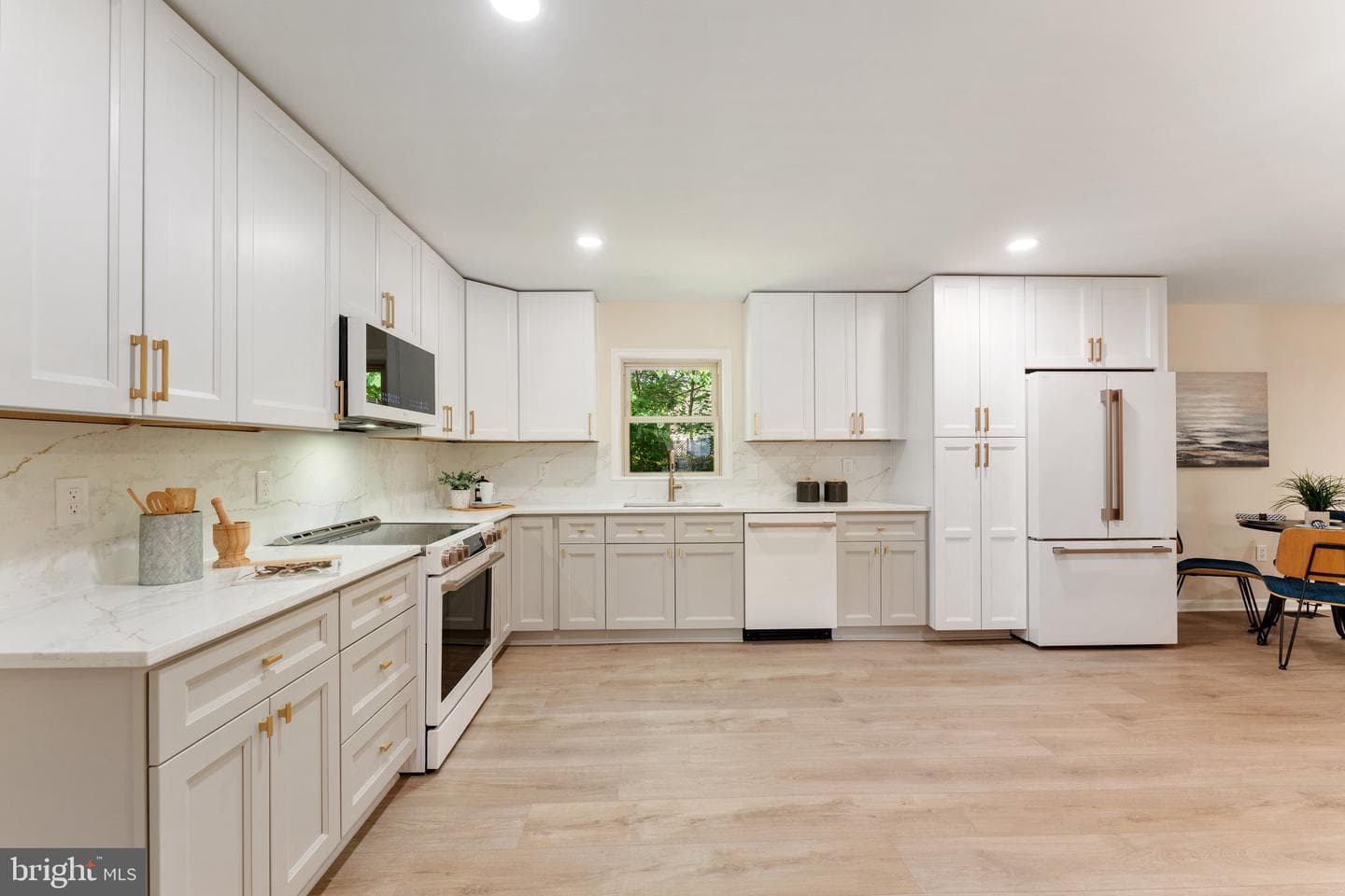 15706 Beacon Court photo 13