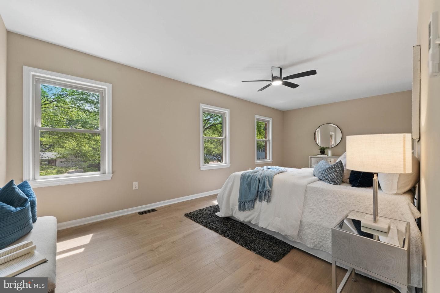15706 Beacon Court photo 28