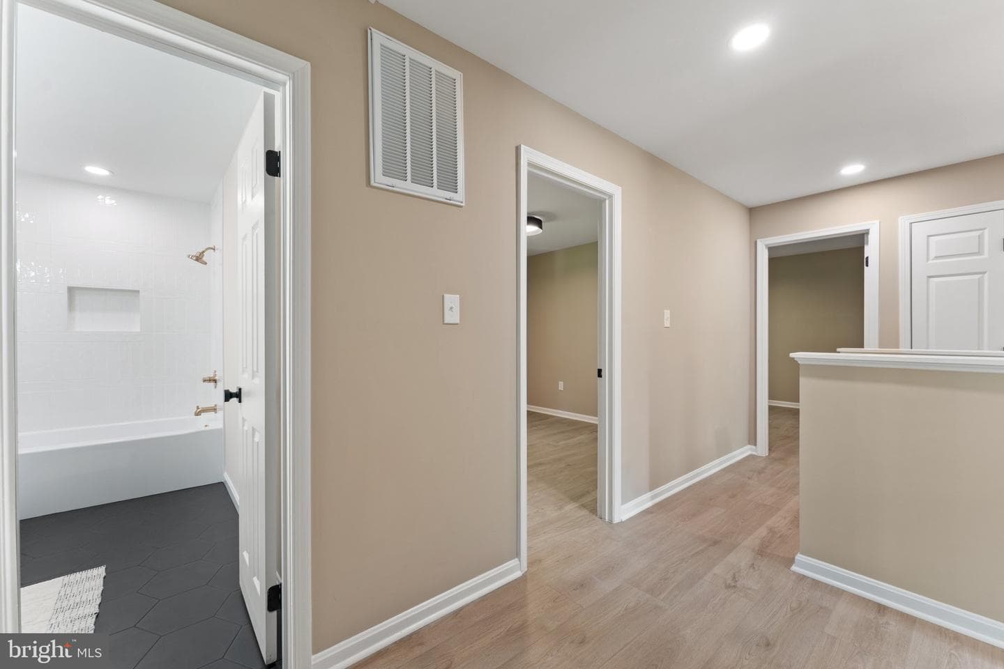 15706 Beacon Court photo 30