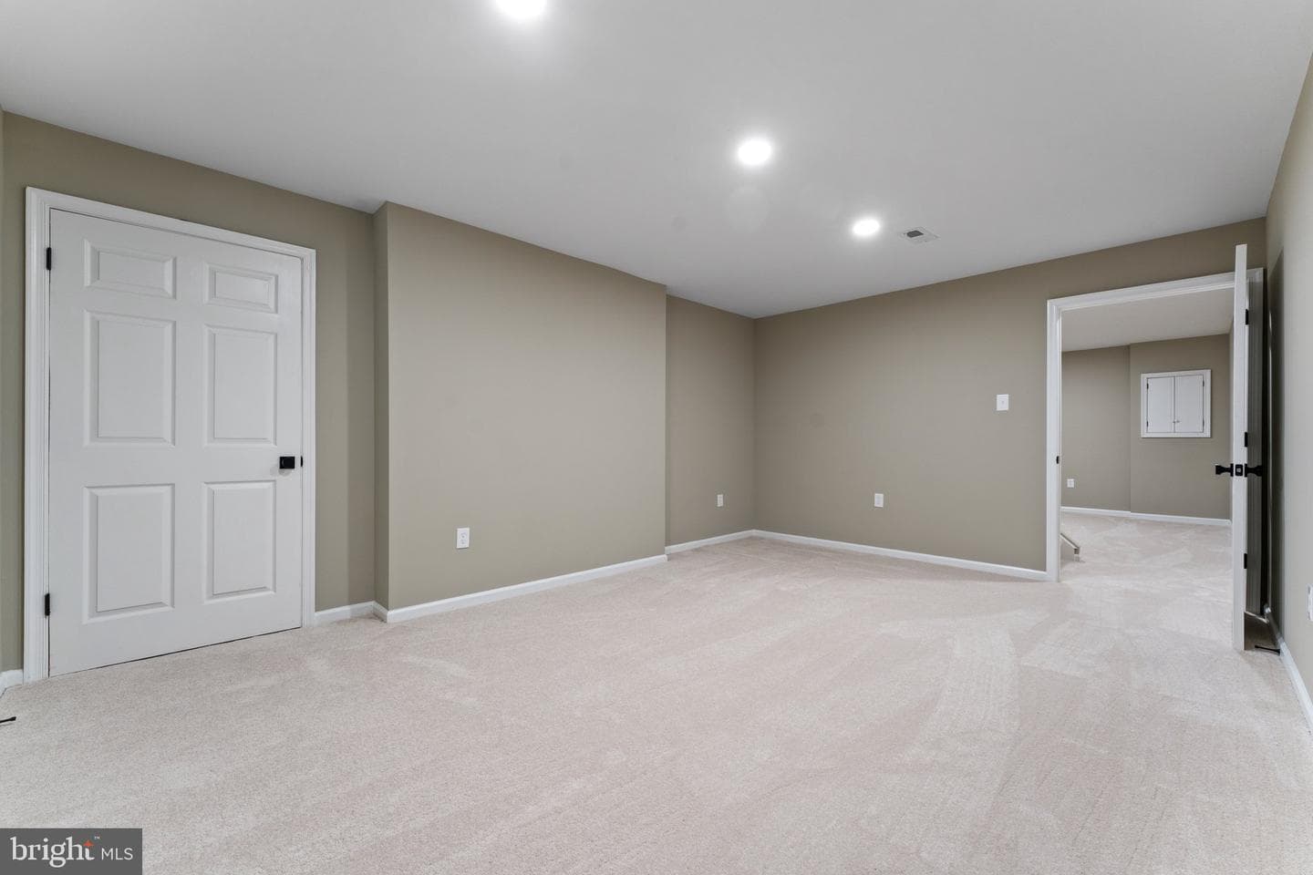 15706 Beacon Court photo 41