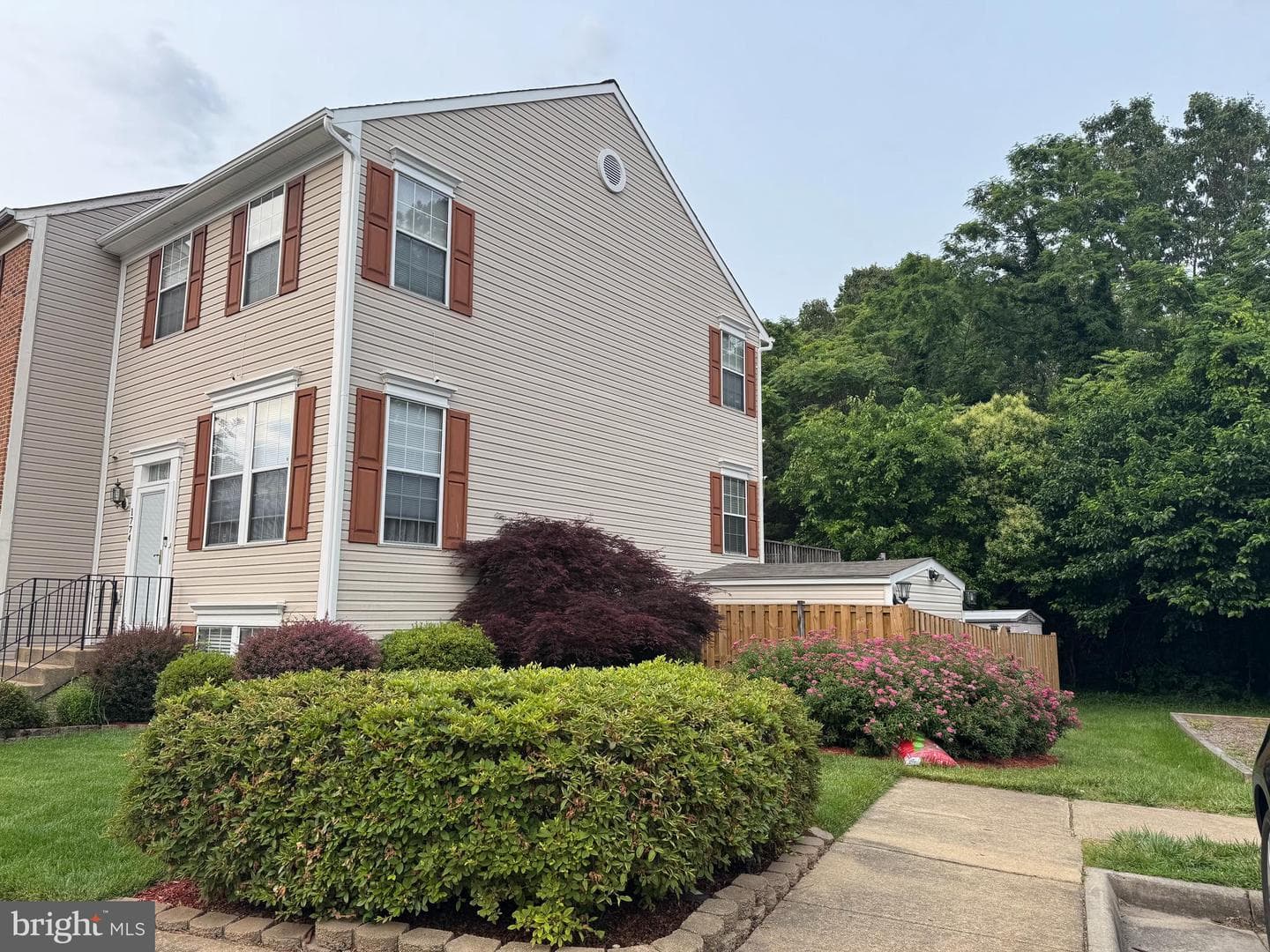 1774 Wigglesworth Way photo 3