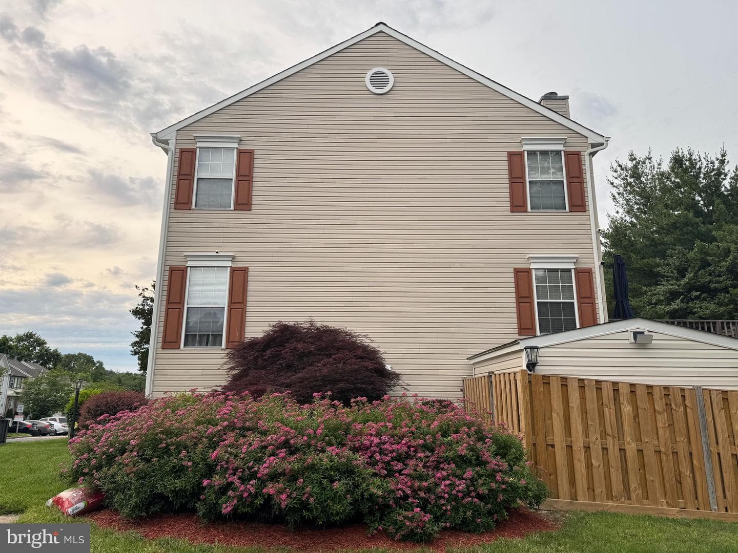 1774 Wigglesworth Way photo 4