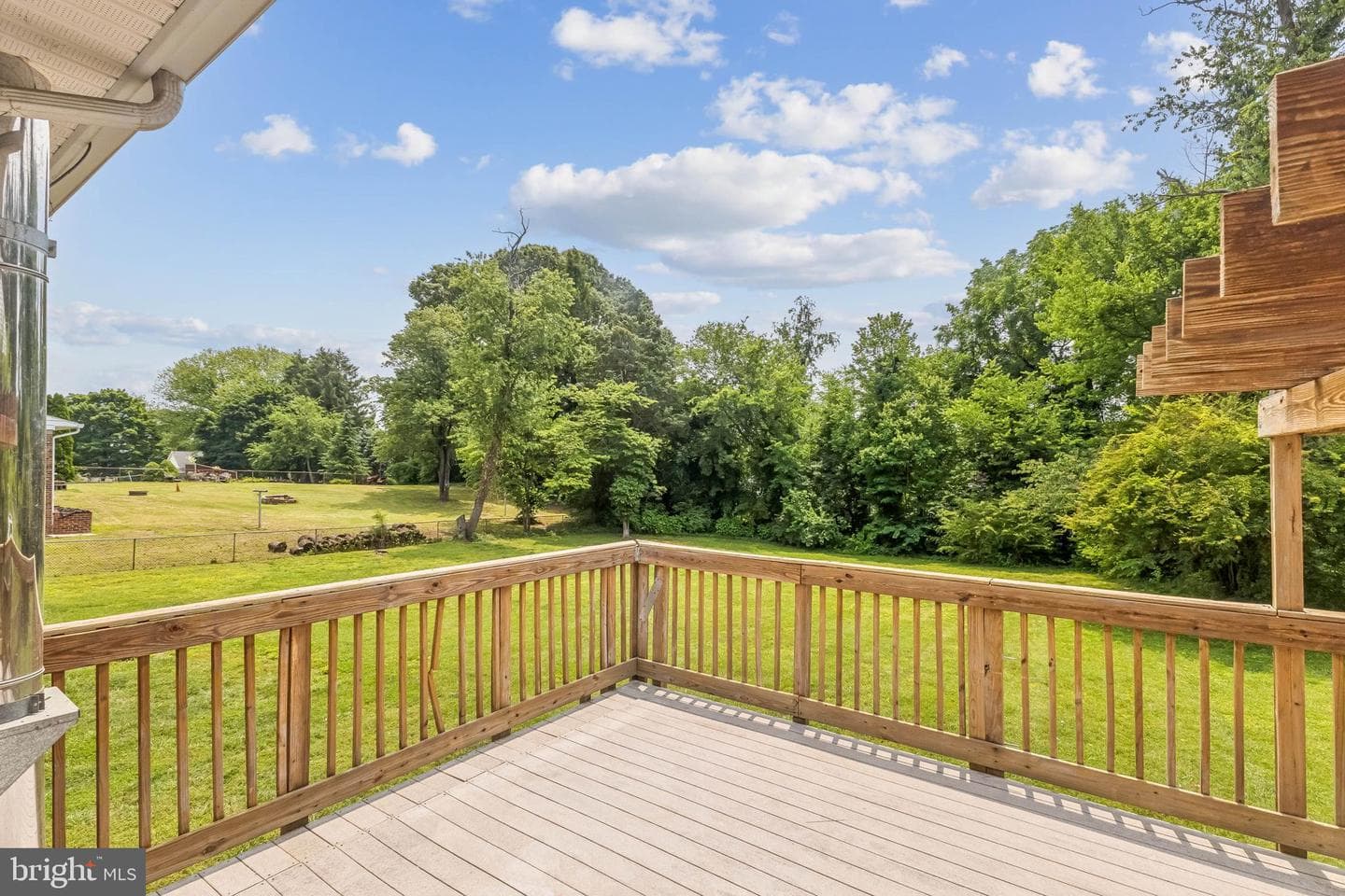 1511 Woodside Drive photo 18