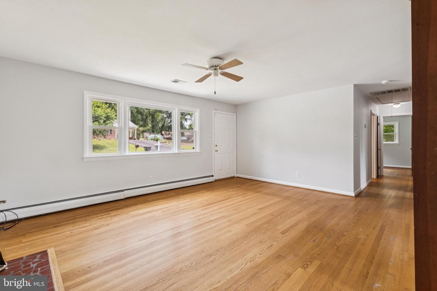 1511 Woodside Drive photo 3