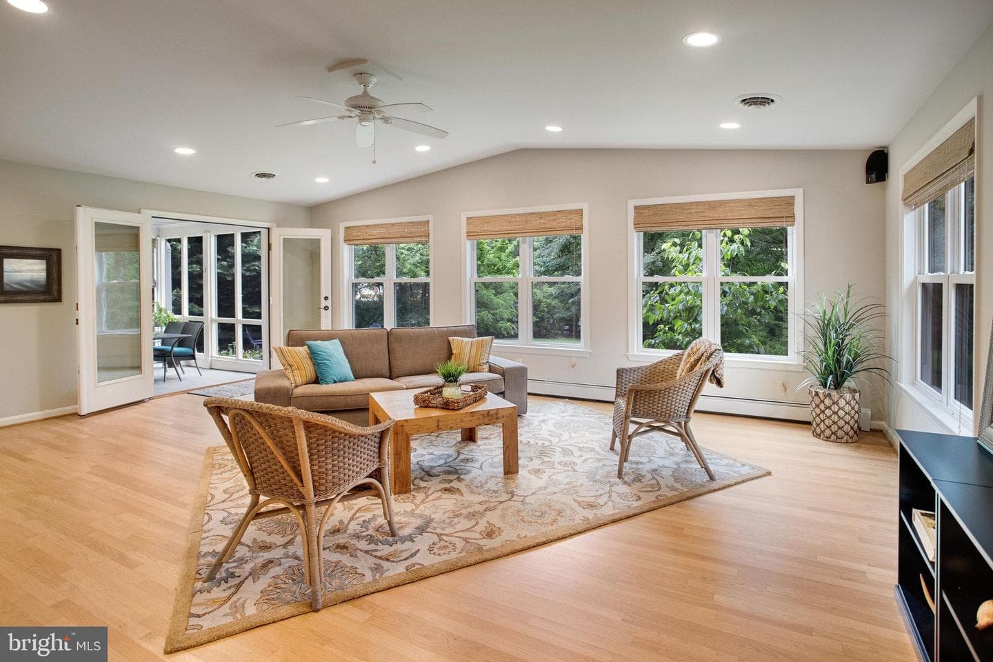 10704 Montgomery Drive photo 19