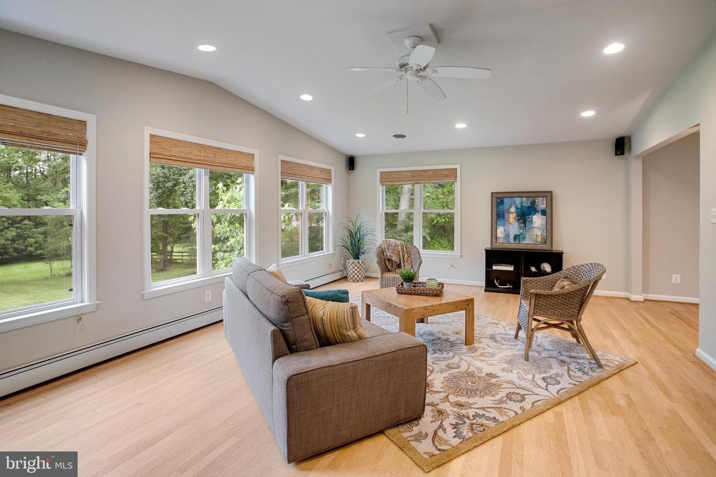 10704 Montgomery Drive photo 20