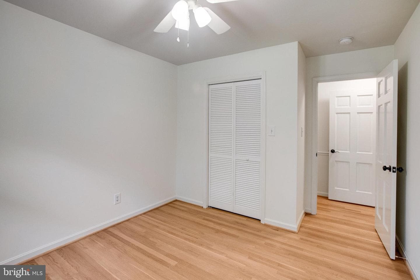 10704 Montgomery Drive photo 28